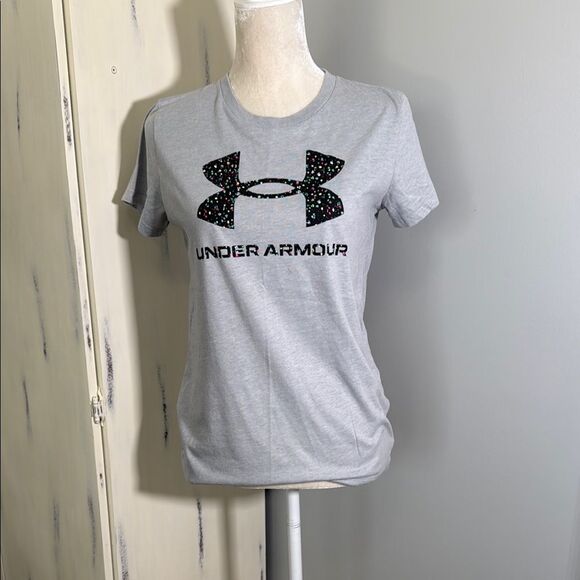 Under Armour Tops - Under Armour Gray Tee Short Sleeve T-Shirt